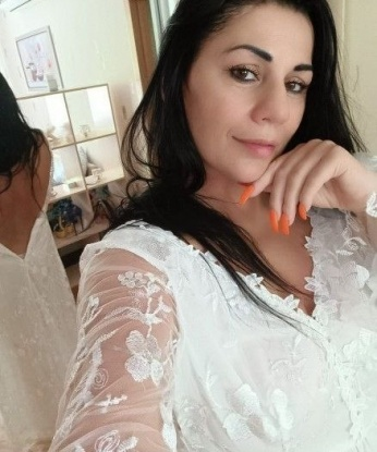 Соблазнительная красотка с кокетливым характером готова погрузить тебя в мир наслаждения и страсти. Приезжай ко мне и ты не пожалеешь! 2055, 44 года