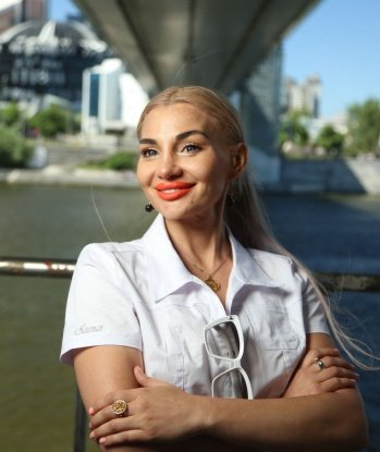 Я настоящая профессионалка, знающая толк в удовольствии. Встретимся в Москве и окунемся в мир страсти и наслаждения. Мои услуги разнообразны: от классического секса до ролевых игр и экспериментов. 🌟 Позволь мне стать твоей фантазией на время, и я обещаю, что ты не пожалеешь. Мои отзывы говорят сами за себя - мои гости возвращаются снова и снова. Посмотри мои фото и увидишь, какая я прекрасная и сексуальная. Ты заслуживаешь самых ярких моментов, и я сделаю все возможное, чтобы ты получил удовольствие, о котором всегда мечтал. Доверься мне и приходи в мой уютный и романтичный уголок в Москве. Вместе мы создадим незабываемые воспоминания. Жду тебя, мой господин! 😘 2769, 34 года